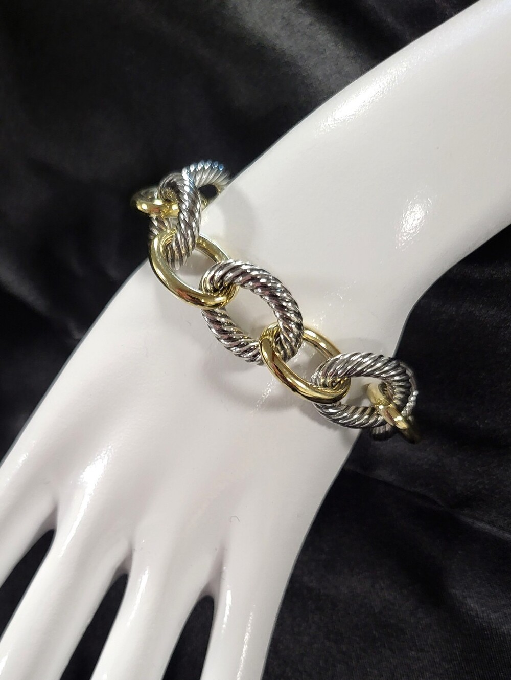 David Yurman Oval Link Chain Bracelet, 18k and Sterling Silver, 17mm
